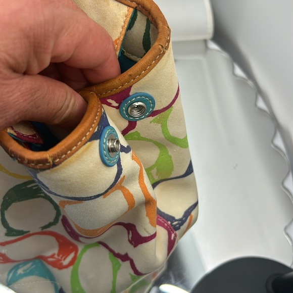 COACH Signature Rainbow large tote - Picture 9 of 11